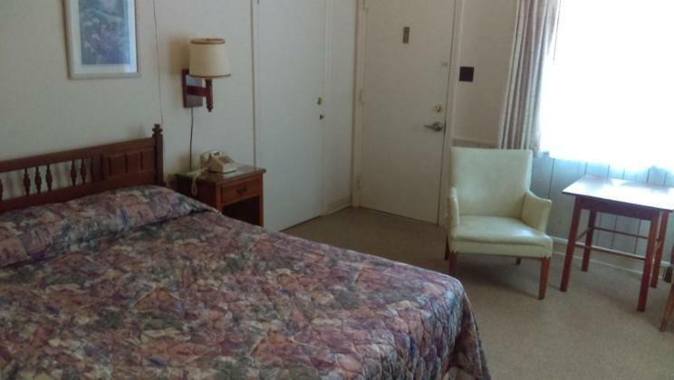 Parkway Inn Уэйнсвилл Экстерьер фото
